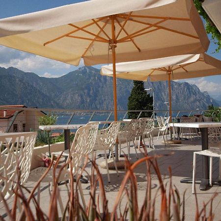 Hotel Peler Мальчезіне Екстер'єр фото