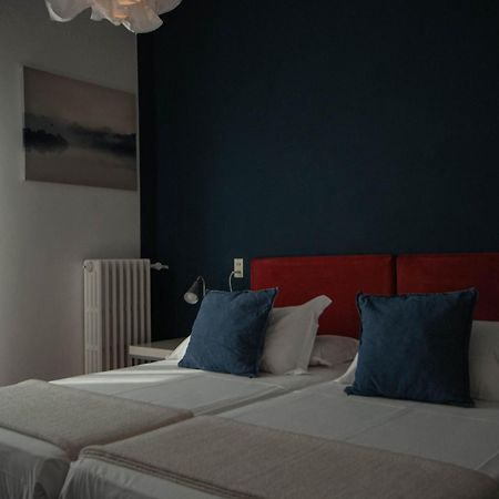 Hotel Peler Мальчезіне Екстер'єр фото