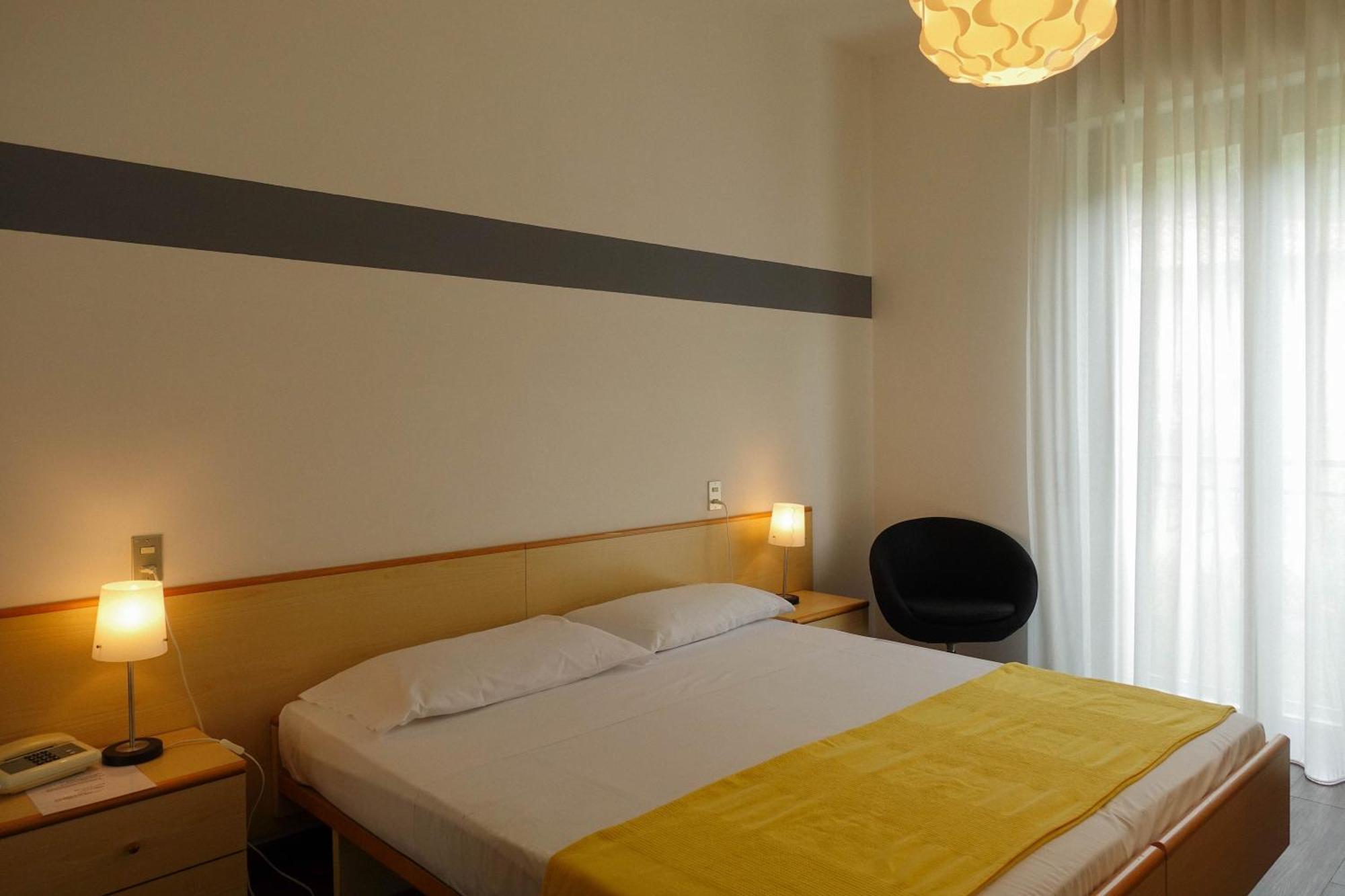 Hotel Peler Мальчезіне Номер фото